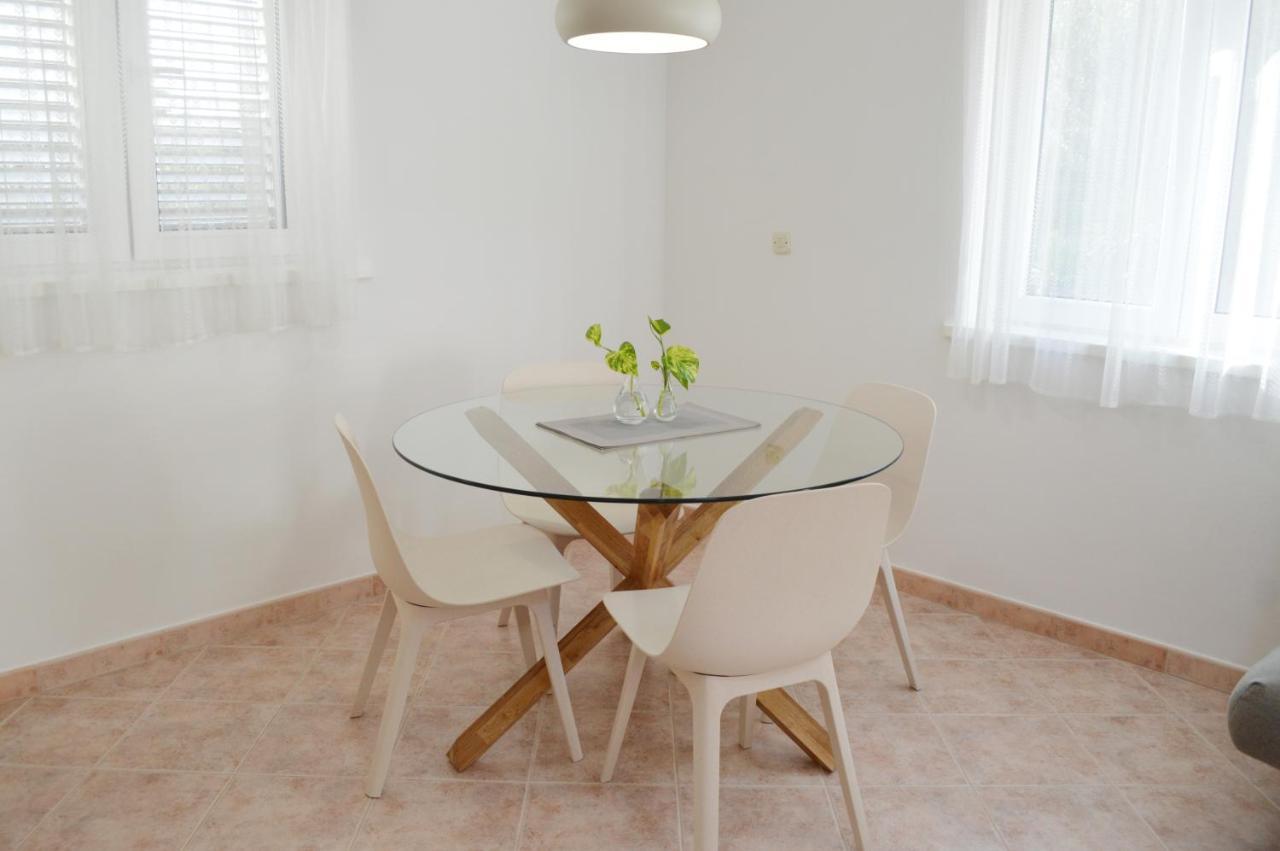 Apartmani Milin ซาดาร์ ภายนอก รูปภาพ